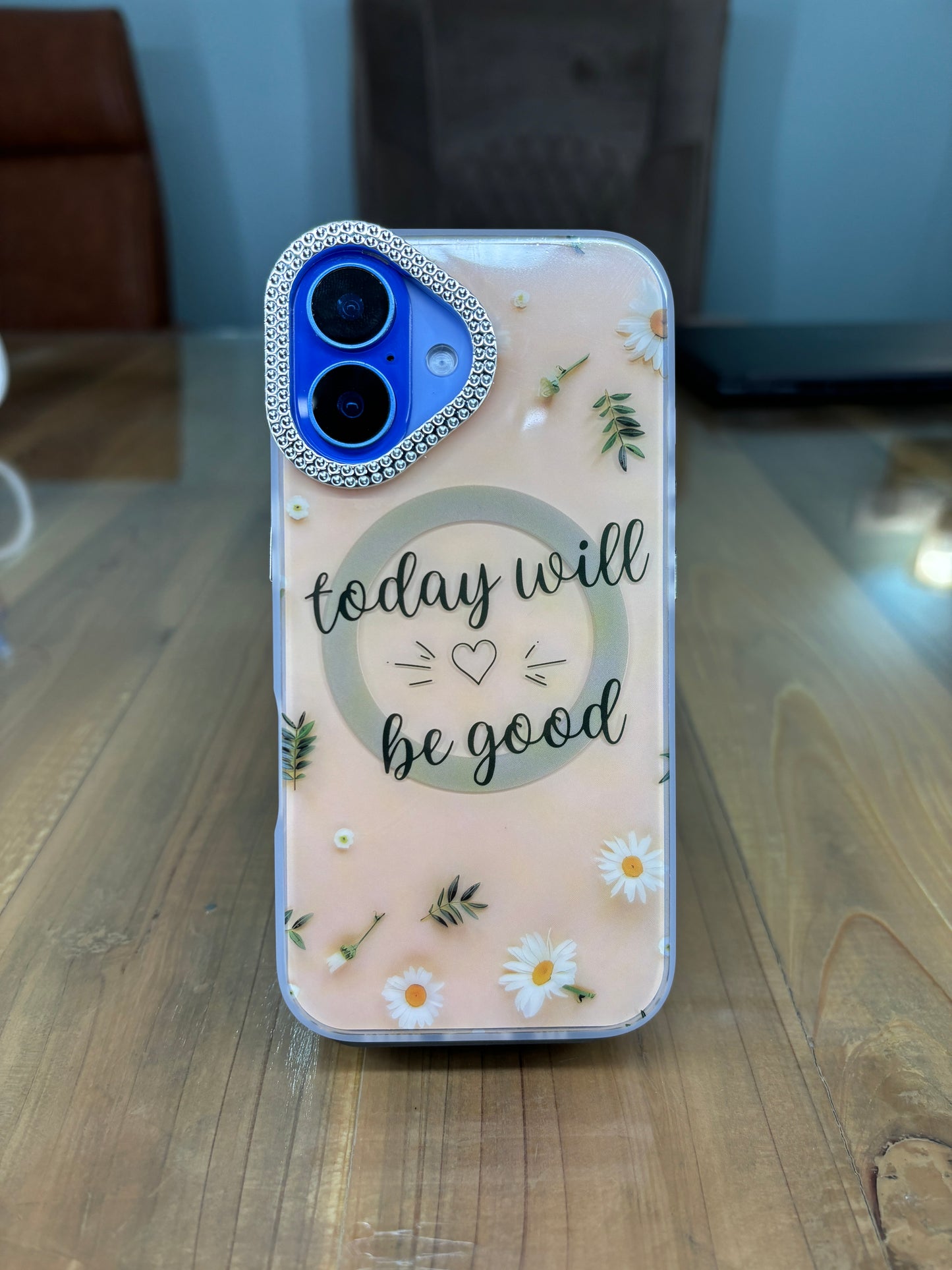 Crystal Studded Exquisite Clear with Design Aesthetic Women Teen Girls Case for Girls