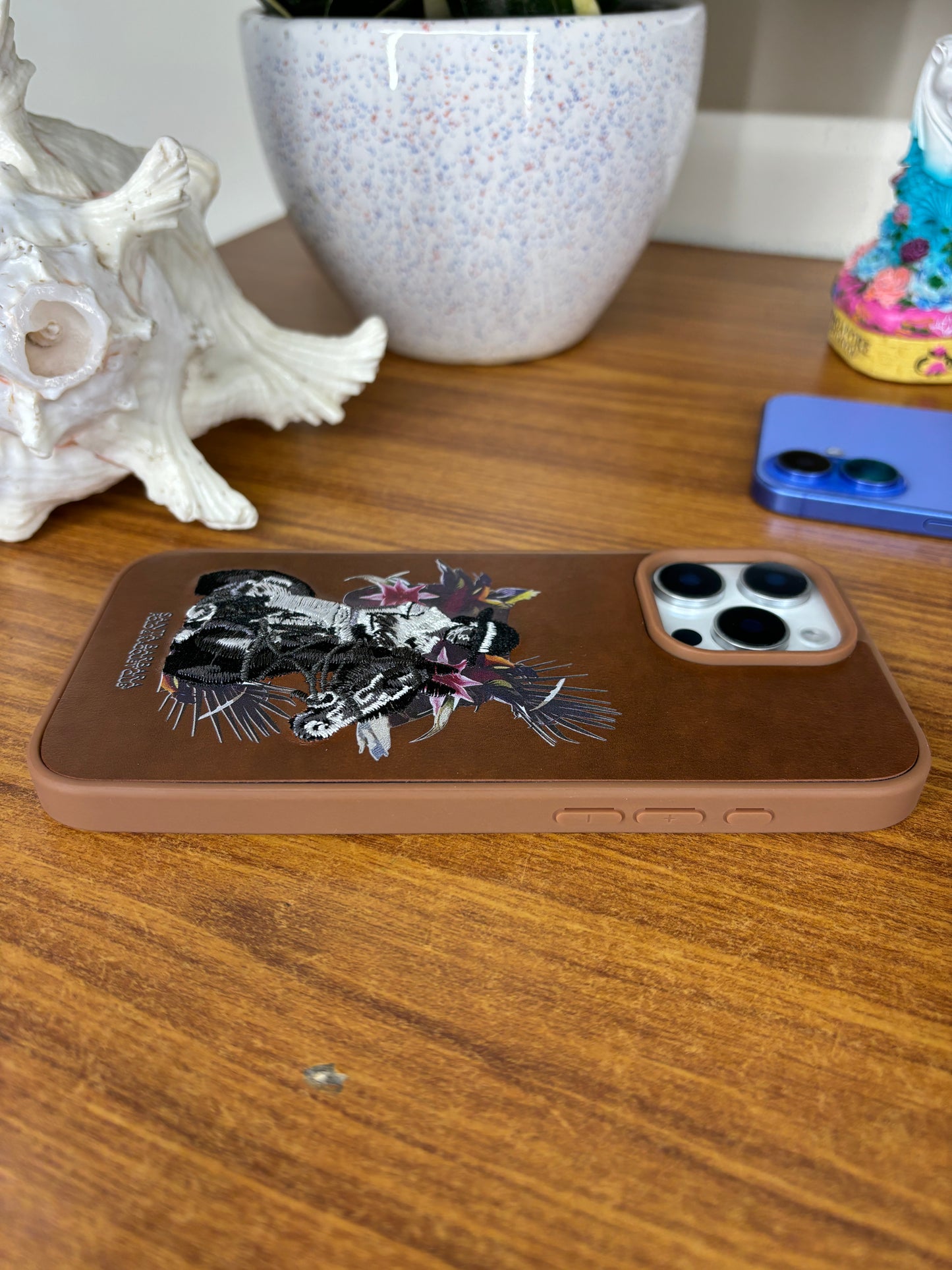 SB Premium Embroidered Leather Case